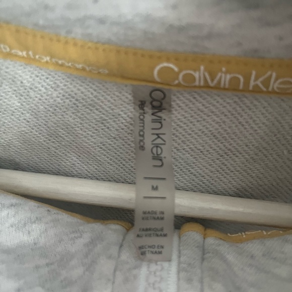 Calvin Klein crop sweatshirt - Picture 4 of 4